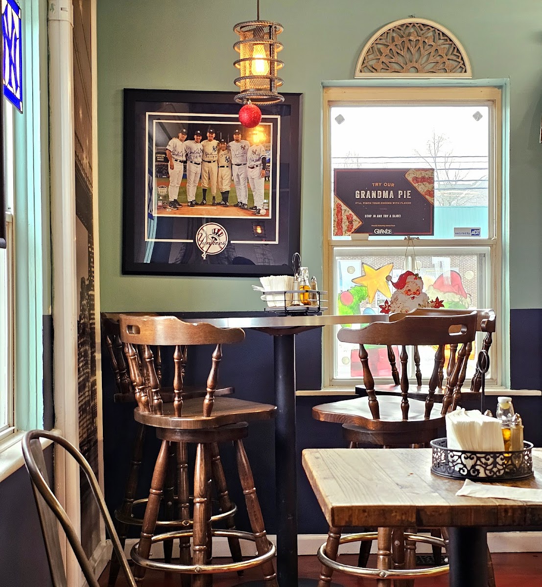 Enzo's New York Square